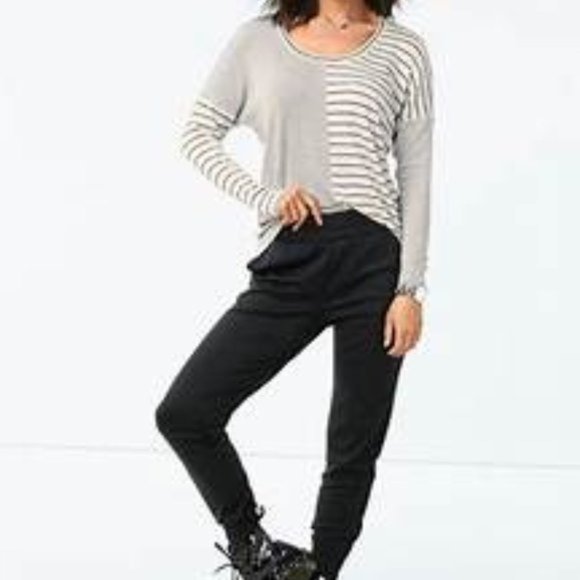 Cabi 3806 Pivot Tee Size Xsmall EUC - Picture 10 of 10